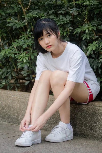 Азиатско Тайский Японский Подросток Подросток Белая Футболка Красивая Девушка Счастлива — стоковое фото