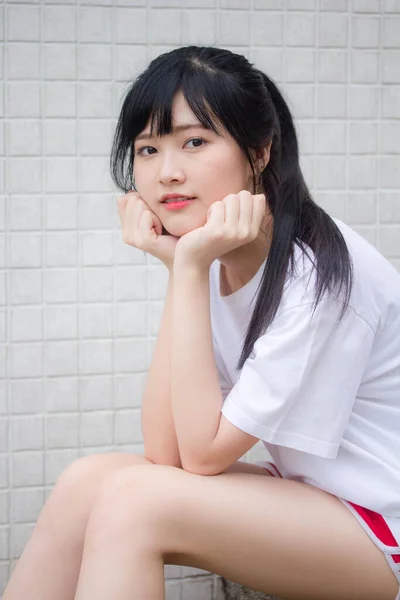 Asiático Tailandés Japonés Adolescente Blanco Camiseta Hermosa Chica Feliz Relajarse — Foto de Stock