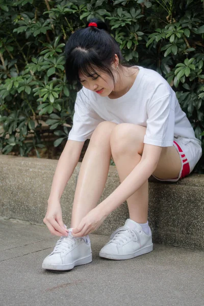 Asiático Tailandés Japonés Adolescente Blanco Camiseta Hermosa Chica Feliz Relajarse —  Fotos de Stock