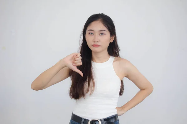 Retrato Tailandés China Adulto Hermosa Niña Camisa Blanca Vaqueros Azules — Foto de Stock