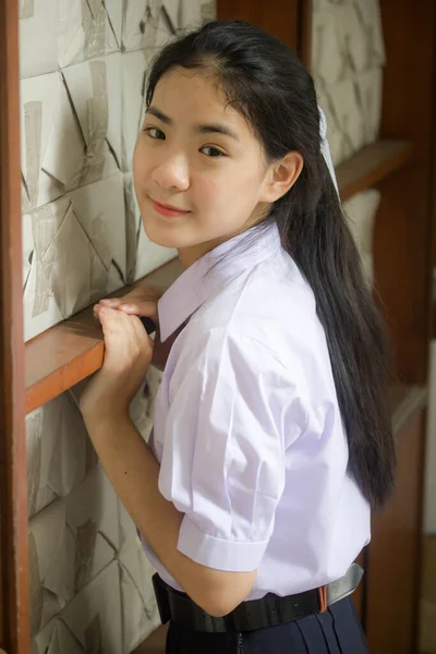 Ritratto Tailandese Scuola Superiore Studente Uniforme Giovanissima Bella Ragazza Felice — Foto Stock
