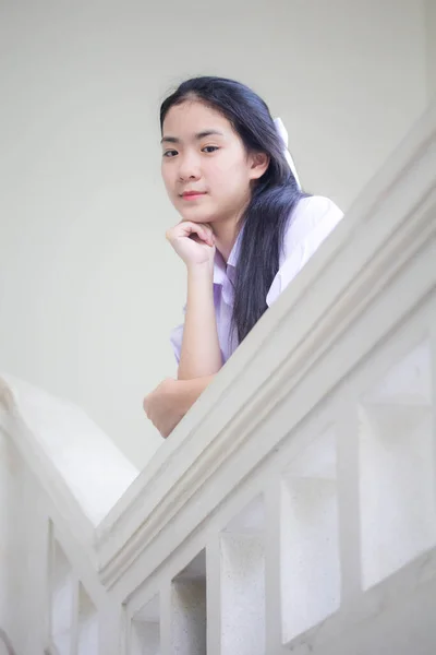 Retrato Tailandês Estudante Ensino Médio Uniforme Adolescente Linda Menina Feliz — Fotografia de Stock