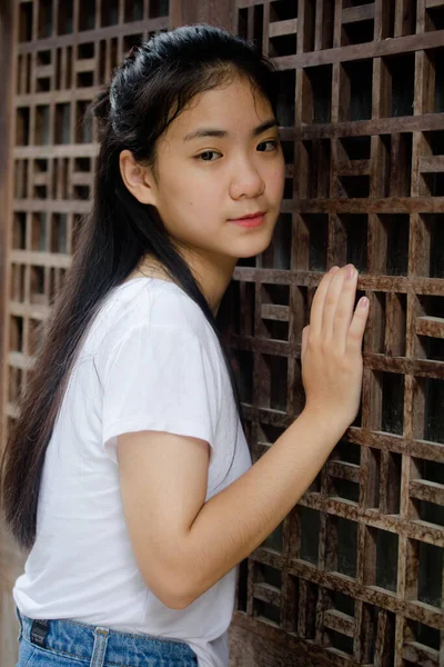 Asia Thai Teen White Shirt Beautiful Girl Happy Relax — Stock Photo, Image