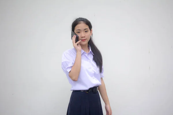 Портрет Тайської Старшокласниці Уніформа Підлітка Красива Дівчина Дзвонить Смартфон — стокове фото