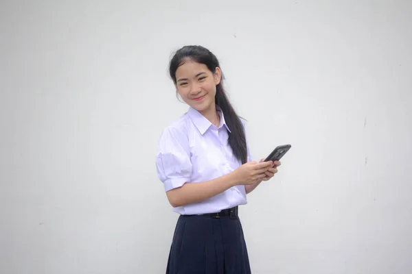 Retrato Tailandés Estudiante Secundaria Uniforme Adolescente Hermosa Chica Usando Teléfono — Foto de Stock