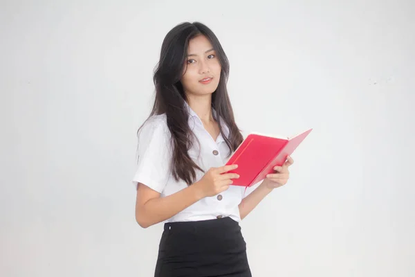 Портрет Тайського Студента Дорослих Університетська Форма Красива Дівчина Читати Червону — стокове фото