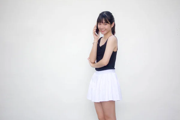 Retrato Tailandês Adulto Linda Menina Camisa Preta Saia Branca Chamando — Fotografia de Stock