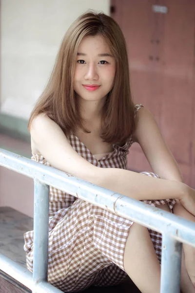 Retrato Tailandês China Adulto Bela Menina Relaxar Tempo Estilo Vintage — Fotografia de Stock