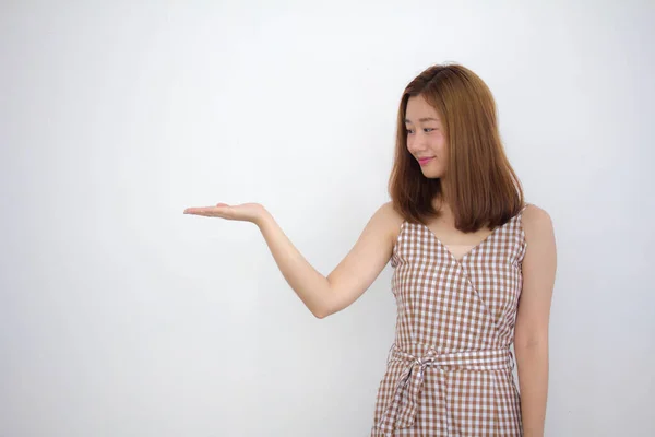 Porträt Von Thai China Erwachsene Schöne Mädchen Zeigen Hand — Stockfoto