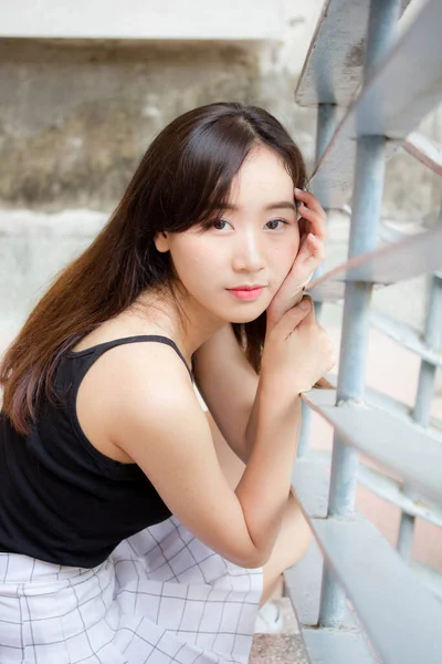 Retrato Tailandés China Adulto Hermosa Chica Relajarse Sonreír — Foto de Stock