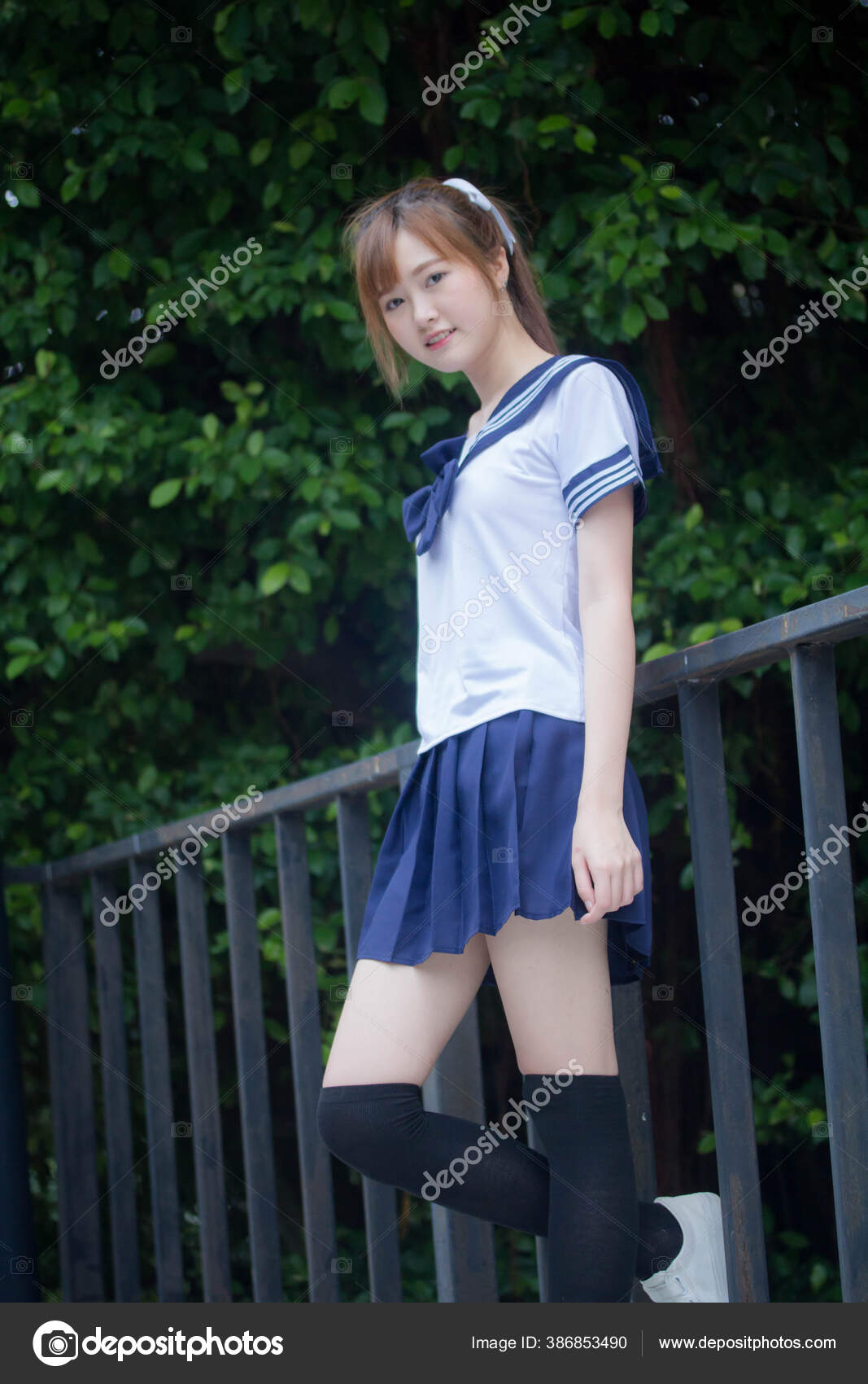 Little schoolgirl Stock Photos, Royalty Free Little schoolgirl Images |  Depositphotos