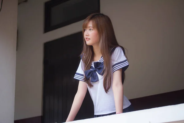 Portré Thai Tini Gyönyörű Lány Japán Diák Egyenruha Boldog Pihenni — Stock Fotó