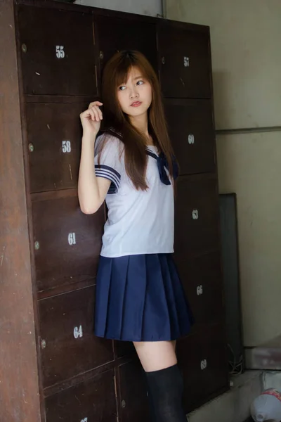 Retrato Tailandés Adolescente Hermosa Chica Japonés Estudiante Uniforme Feliz Relajarse —  Fotos de Stock