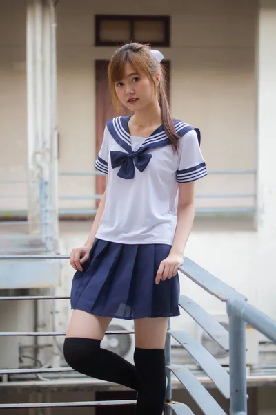 Portrét Thajské Teen Krásná Dívka Japonské Studentské Uniformě Šťastný Relaxovat — Stock fotografie