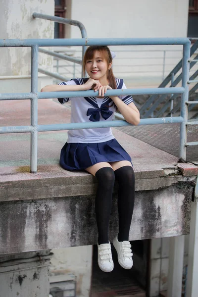 Porträtt Thai Tonåring Vacker Flicka Japansk Student Uniform Glad Och — Stockfoto