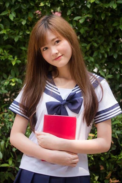 Retrato Tailandés Adolescente Hermosa Chica Japonés Estudiante Uniforme Feliz Relajarse —  Fotos de Stock