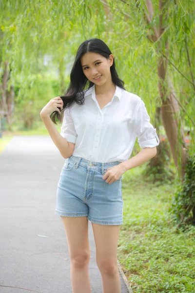 Portrait Thai China Adult Beautiful Girl White Shirt Blue Jeans — Stock Photo, Image