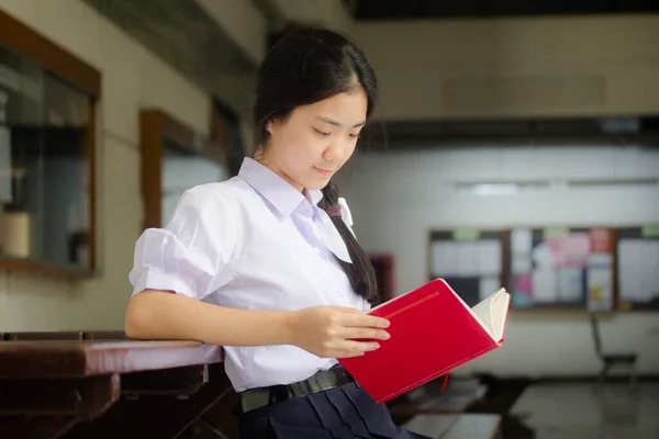 Asia Tailandesa Escuela Secundaria Estudiante Uniforme Hermosa Chica Leer Libro — Foto de Stock