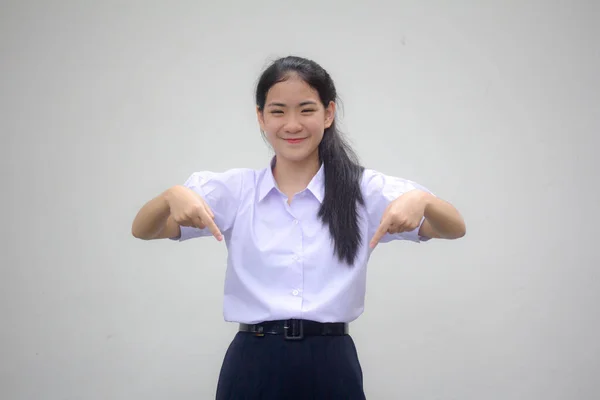 Retrato Tailandês Estudante Ensino Médio Uniforme Bela Menina Apontando — Fotografia de Stock