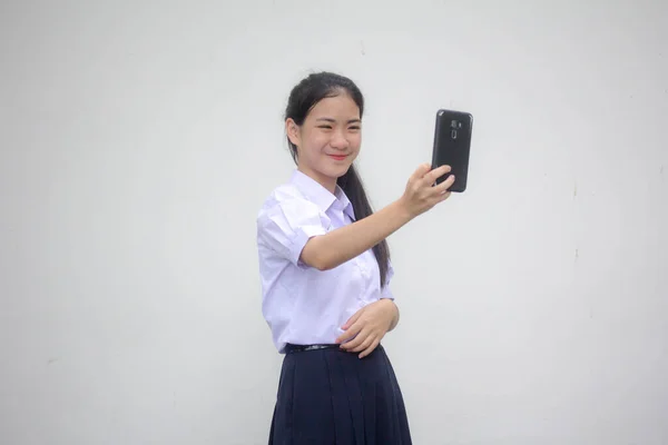 Retrato Tailandês Estudante Ensino Médio Uniforme Menina Bonita Usando Seu — Fotografia de Stock