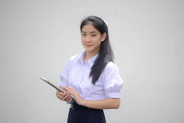 Portrait Thai Lycéenne Uniforme Belle Fille Utilisant Tablette — Photo