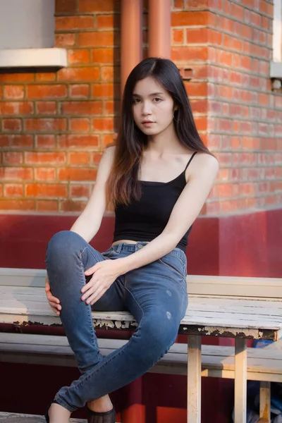 Portret Van Thai China Volwassene Mooi Meisje Zwart Shirt Blauw — Stockfoto