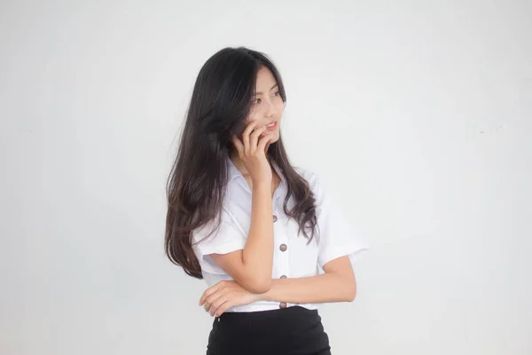 Retrato Tailandês Adulto Estudante Universidade Uniforme Bela Menina Chamando Telefone — Fotografia de Stock