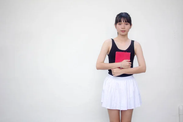 Taylandlı Yetişkin Portresi Güzel Kız Siyah Gömlek Beyaz Etek Kırmızı — Stok fotoğraf