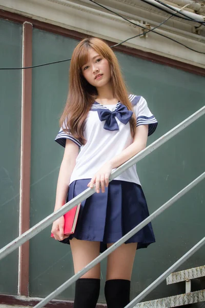 Porträt Von Thai Teen Hübsch Mädchen Japanisch Student Uniform Glücklich — Stockfoto