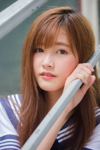 Retrato Tailandés Adolescente Hermosa Chica Japonés Estudiante Uniforme Feliz Relajarse — Foto de Stock