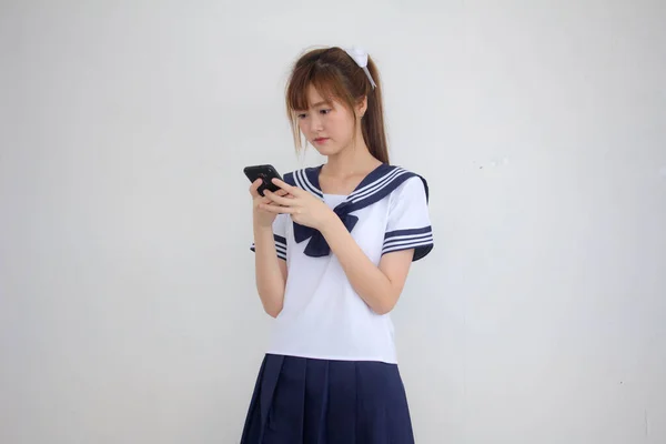 Retrato Tailandês Adolescente Linda Menina Japonês Estudante Uniforme Usando Seu — Fotografia de Stock