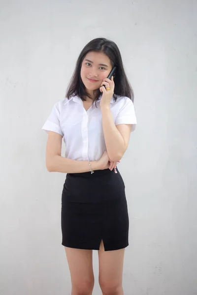 Portrait Von Thailändischen Erwachsenen Studenten Universität Uniform Schöne Mädchen Rufen — Stockfoto