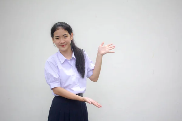 Retrato Tailandês Estudante Ensino Médio Uniforme Bela Menina Mostrar Mão — Fotografia de Stock