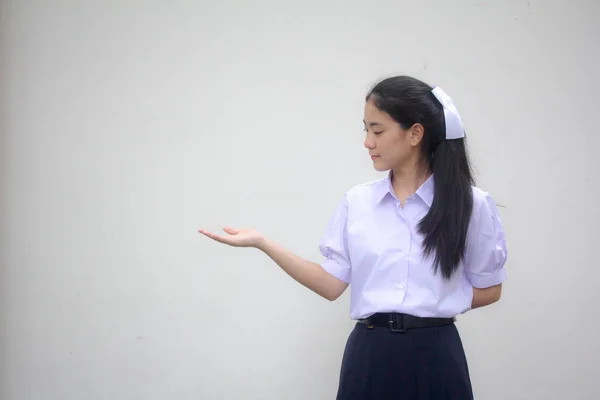 Retrato Tailandés Estudiante Secundaria Uniforme Hermosa Chica Mostrar Mano — Foto de Stock