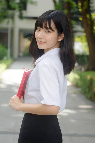 Portret Van Thai Volwassen Student Universiteit Uniform Mooi Meisje Ontspannen — Stockfoto