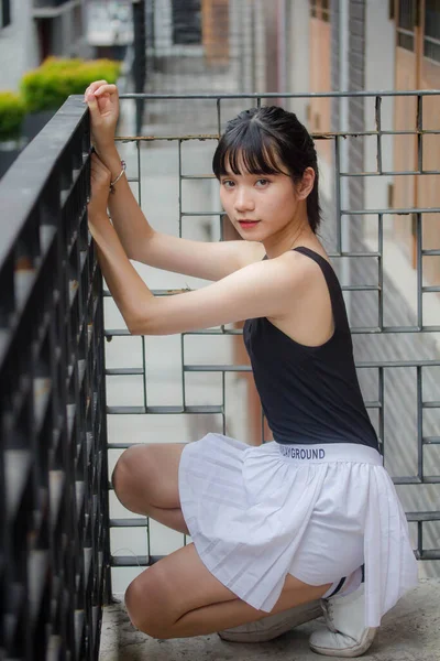 Portrait Thai Adulte Belle Fille Chemise Noire Jupe Blanche Temps — Photo
