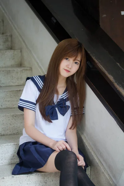 Retrato Tailandés Adolescente Hermosa Chica Japonés Estudiante Uniforme Feliz Relajarse —  Fotos de Stock