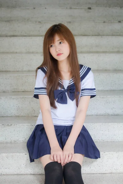 Retrato Tailandés Adolescente Hermosa Chica Japonés Estudiante Uniforme Feliz Relajarse — Foto de Stock