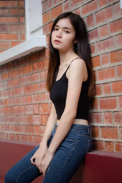 Portrait Thai China Adult Beautiful Girl Black Shirt Blue Jeans — Stock Photo, Image