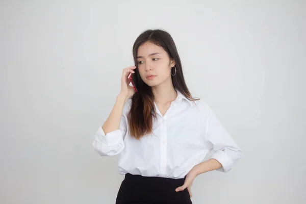 Retrato Tailandês China Adulto Escritório Menina Branca Camisa Andar Chamando — Fotografia de Stock