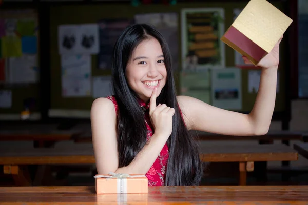 Portrét Thajské Teen Krásné Dívky Čínských Šatech Šťastný Nový Rok — Stock fotografie
