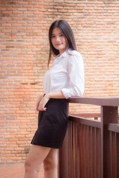 Portret Tajlandii Chiny Dorosły Biuro Dziewczyna Relaks Uśmiech — Zdjęcie stockowe
