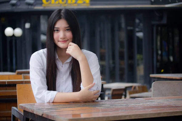 Portret Van Thai China Volwassen Kantoor Meisje Ontspannen Glimlachen — Stockfoto
