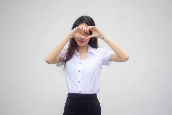 Portret Tajskiego Dorosłego Studenta Uniwersytet Mundur Piękna Dziewczyna Dać Serce — Zdjęcie stockowe