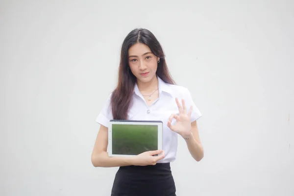 Portrait Thai Adulte Étudiant Uniforme Universitaire Belle Fille Montrer Tablette — Photo