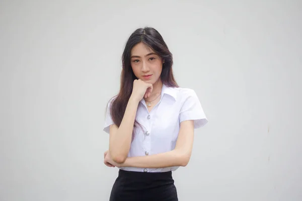 Portrait Thai Adulte Étudiant Université Uniforme Belle Fille Détendre Sourire — Photo