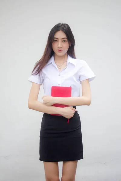 Porträt Von Thailändischen Erwachsenen Studenten Uniform Schöne Mädchen Entspannen Und — Stockfoto