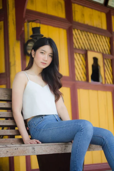 Portrait Thai China Adult Beautiful Girl White Shirt Blue Jeans — Stock Photo, Image