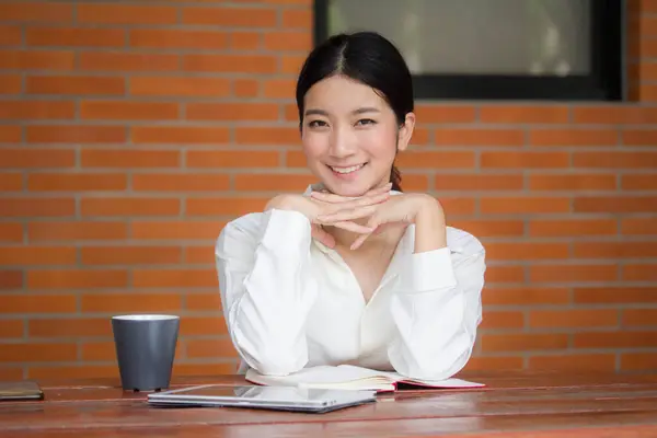 thai china adult office girl white shirt red skirt relax and smile