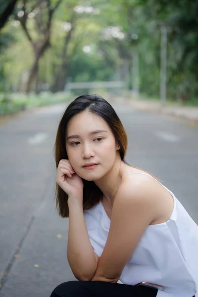 Retrato Tailandés Adulto Hermosa Chica Relajarse Sonreír —  Fotos de Stock